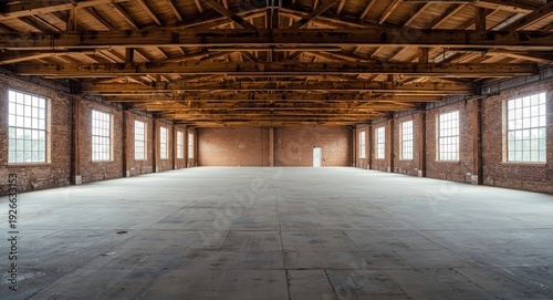 Spacious empty warehouse fe...