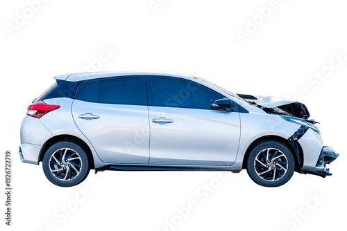 Cuadro en lienzo Car crash, Side view of bronze sedan car get damaged by accident on the road