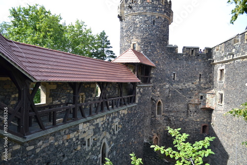 Wallpaper Mural Późnogotycki zabytkowy Zamek Grodziec. gmina Zagrodno, Dolny Śląsk, Polska, Europa Torontodigital.ca