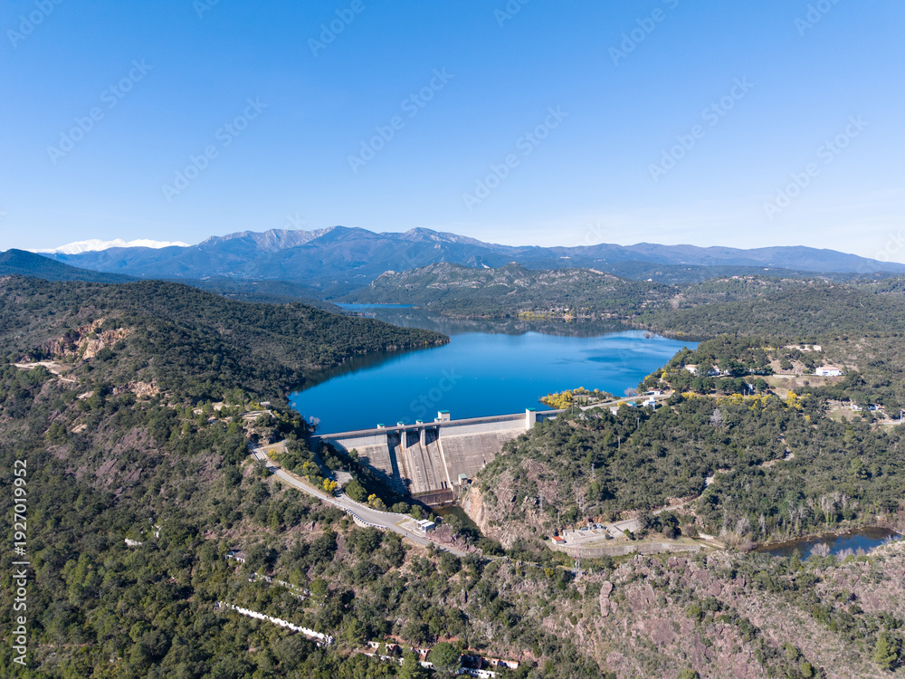 Obraz premium Darnius-Boadella Reservoir in february 2026 , Catalonia, province of Gerona, region of Alt Emporda, Spain.
