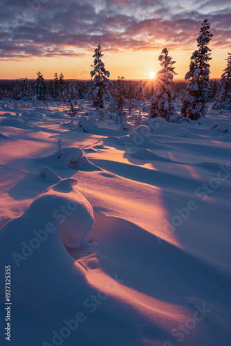 фотографія Hiking to the summit of Mount Kiilopää during a spectacular arctic sunset in Finnish Lapland