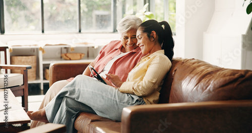 Fotografie Smile, tablet or visit with old woman and daughter on sofa in home together for bonding or love