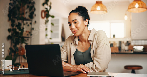 Foto Remote work, review or woman in house with laptop, draft edit or source feedback for article