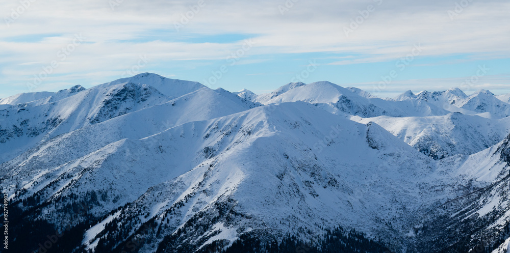 Obraz premium Mountain peak snow-capped mountains snow rocks landscape