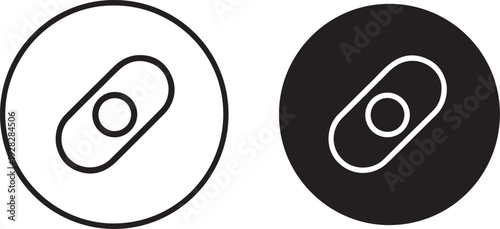 Minimalist chain link icon set in black and white. Symbolizes connectivity, hyperlinks, and digital integration.Link Chain Connection Icon Set