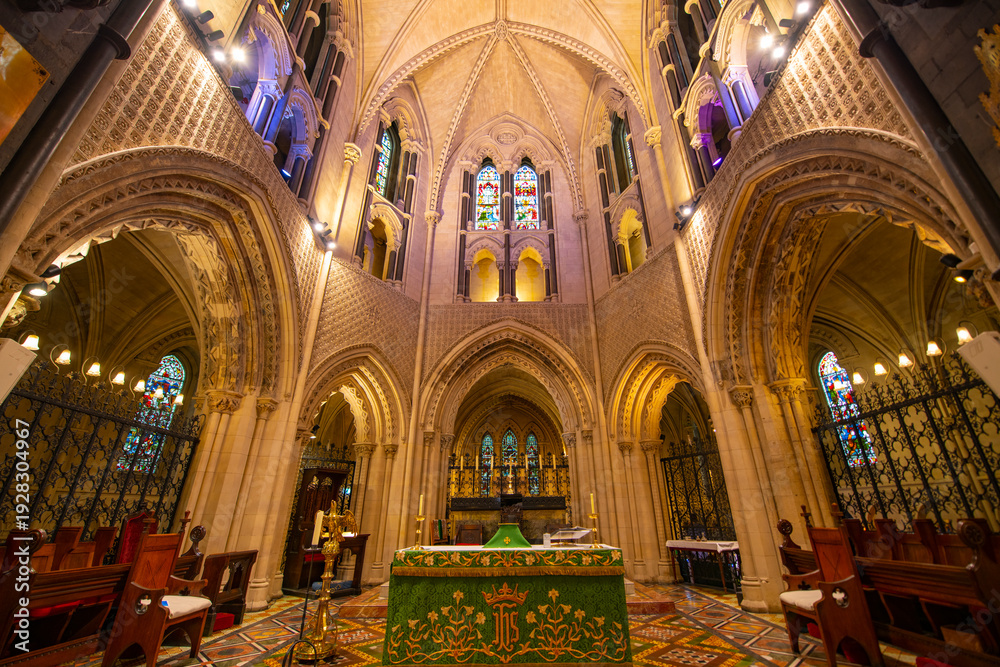 Obraz premium Altar of Christ Church Cathedral. The cathedral (Cathedral of the Holy Trinity) is located at Christchurch Pl in Wood Quay, old city of Dublin, Ireland. 