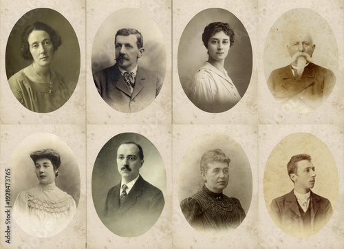 RACCOLTA DI FOTOGRAFIE ANTICHE DI UOMINI E DONNE IN POSA ALL'INTERNO DI CORNICI OVALI