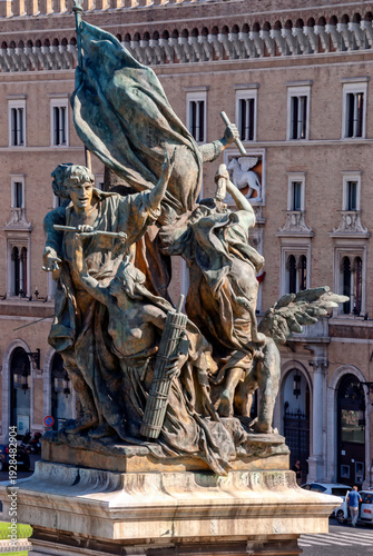Monumento Nacional a Víctor Manuel II (Vittoriano) o Altar de la Patria y Plaza Venecia en Roma, Italia. Arquitectura y monumentos de Roma. Paisaje urbano de Roma.