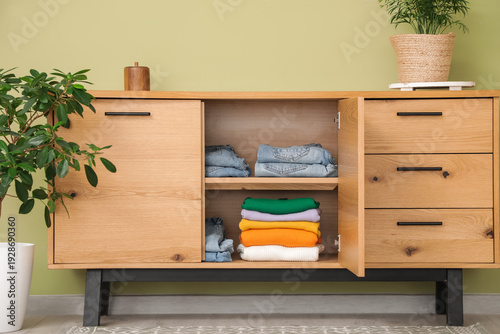 Wooden sideboard cabinet wi...