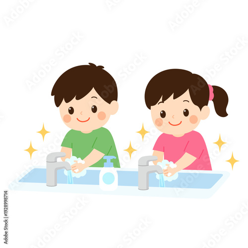 しっかり泡立てて手洗いをする男の子と女の子