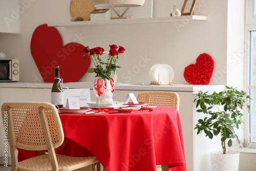 Beautiful table setting wit...