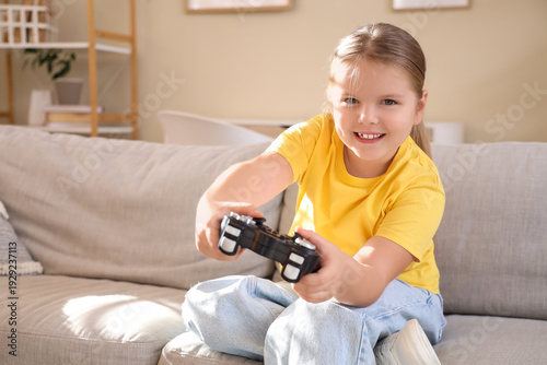 Funny little girl playing v...