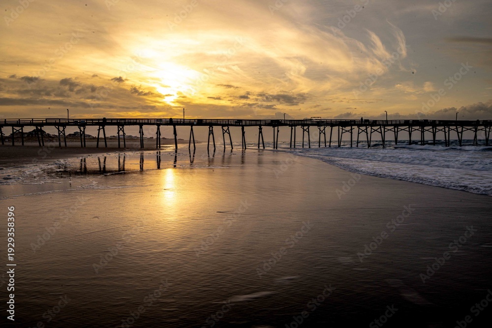 Obraz premium Sunrise Atlantic beach 