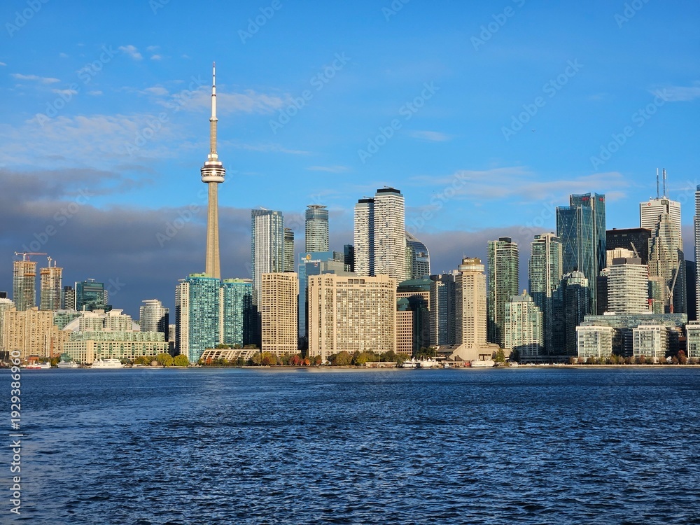 Obraz premium Toronto skyline close-up with CN Tower and downtown high rises, Toronto, Ontario, Canada
