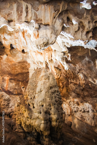 Cuadro en lienzo Close-up view of impressive limestone formations inside Cave Vrelo in Matka Canyon, Macedonia