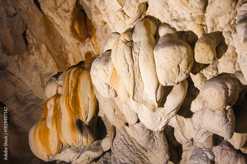 Fotografie Close-up view of impressive limestone formations inside Cave Vrelo in Matka Canyon, Macedonia