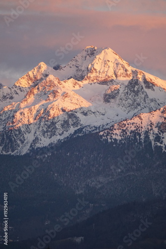 Coucher de soleil sur le massif de Belledonne (depuis Grenoble) - Vue sur la Grende Lance de Domène