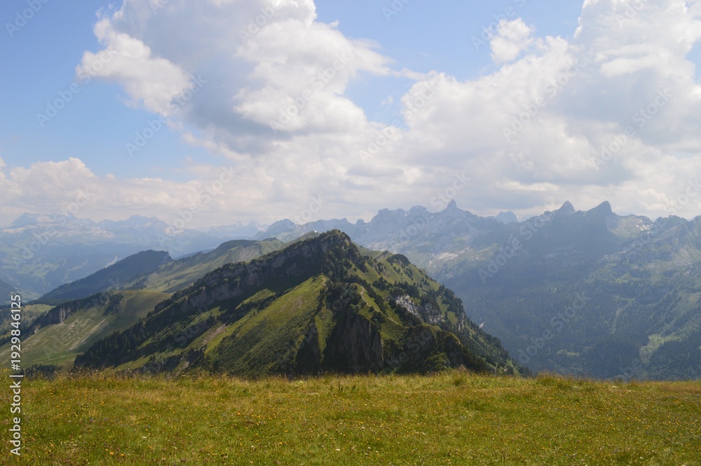 Fototapeta premium Gratwanderweg Stoos mountain ridge hike between Fronalpstock and Chlingenstock Switzerland
