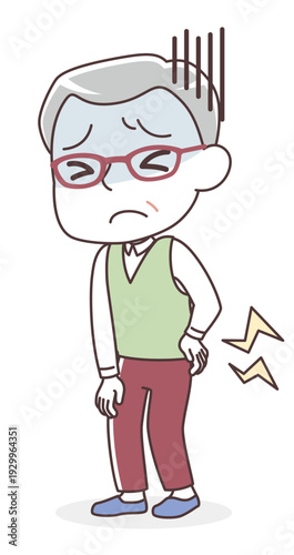 腰痛で苦しむシニア男性（ぎっくり腰）