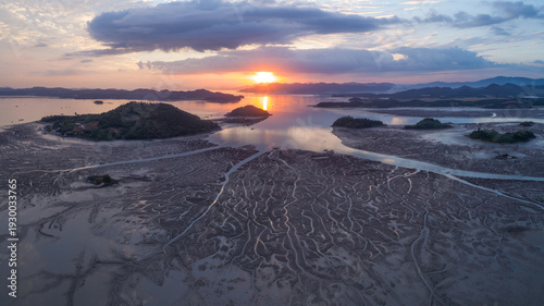 전남 고흥군 중산리 바다의 노을풍경