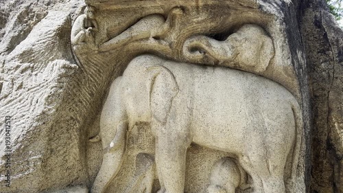 Arjuna’s Penance in Mahabalipuram is a massive ancient rock carving that beautifully depicts scenes from Hindu mythology, showcasing the incredible craftsmanship of Pallava-era stone architecture.