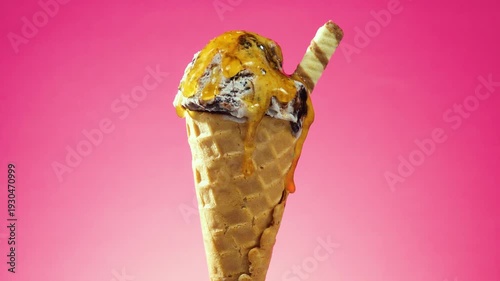 Wallpaper Mural Light, foamy beer, in a filled glass, spins, foams with air bubbles. Close-up. Slow motion. Torontodigital.ca