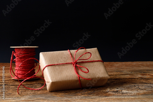 Geschenk mit Kordel