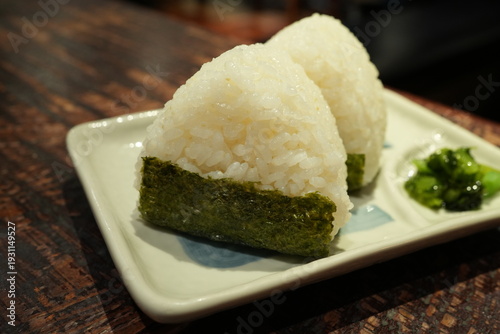 Japanese Rice ball, Omusubi or Onigiri - 日本食 おにぎり