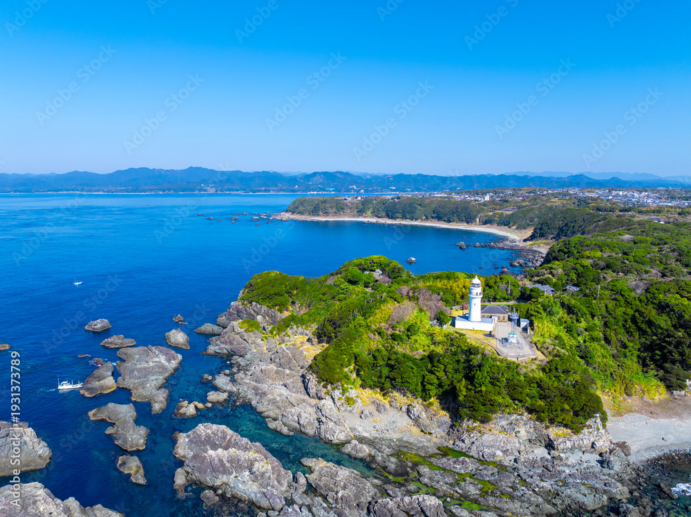 Obraz premium 潮岬灯台（和歌山県串本町）