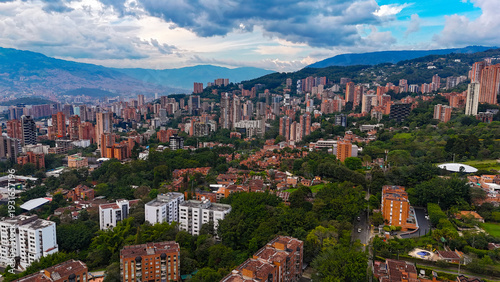 Imagen aérea tomada en la ciudad de Medellín, desde el sector del Poblado.