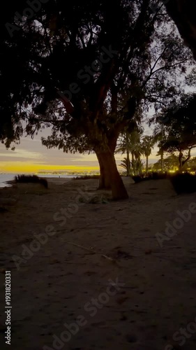Espectacular atardecer lleno de matices anaranjados