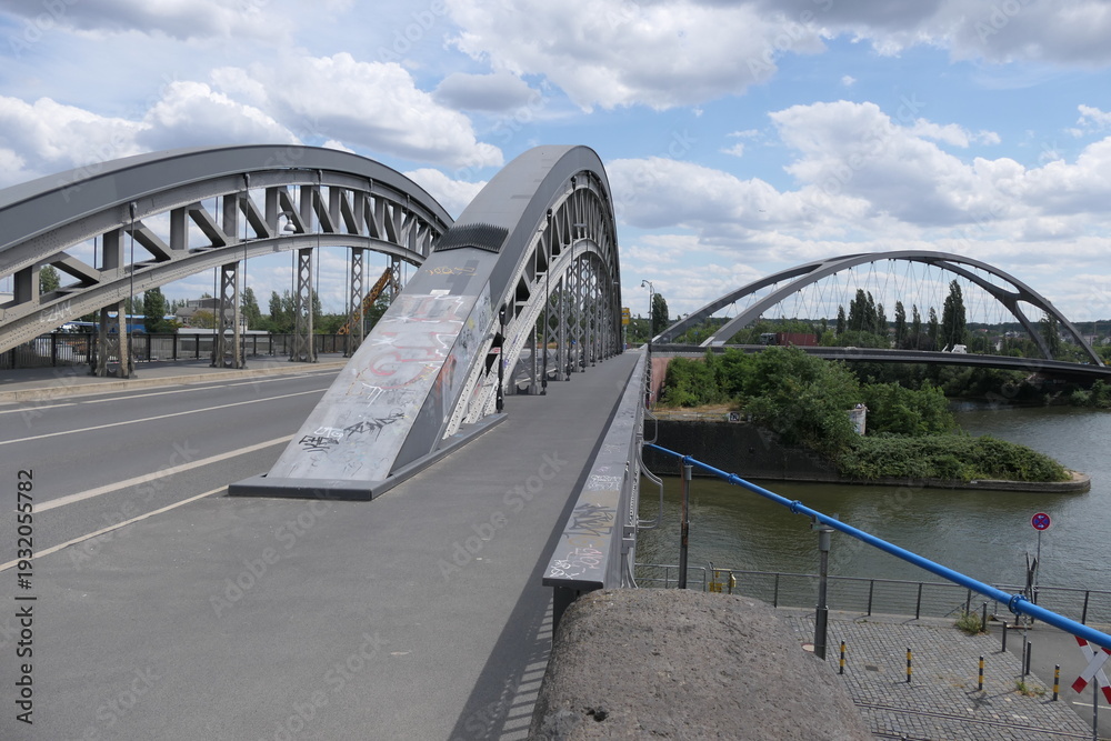 Fototapeta premium Honsellbrücke in Frankfurt
