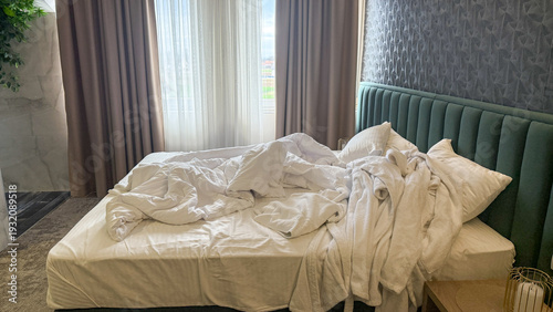 Billede på lærred Sunlit disarrayed linens reveal a night of whimsical dreams, embracing Hygge com