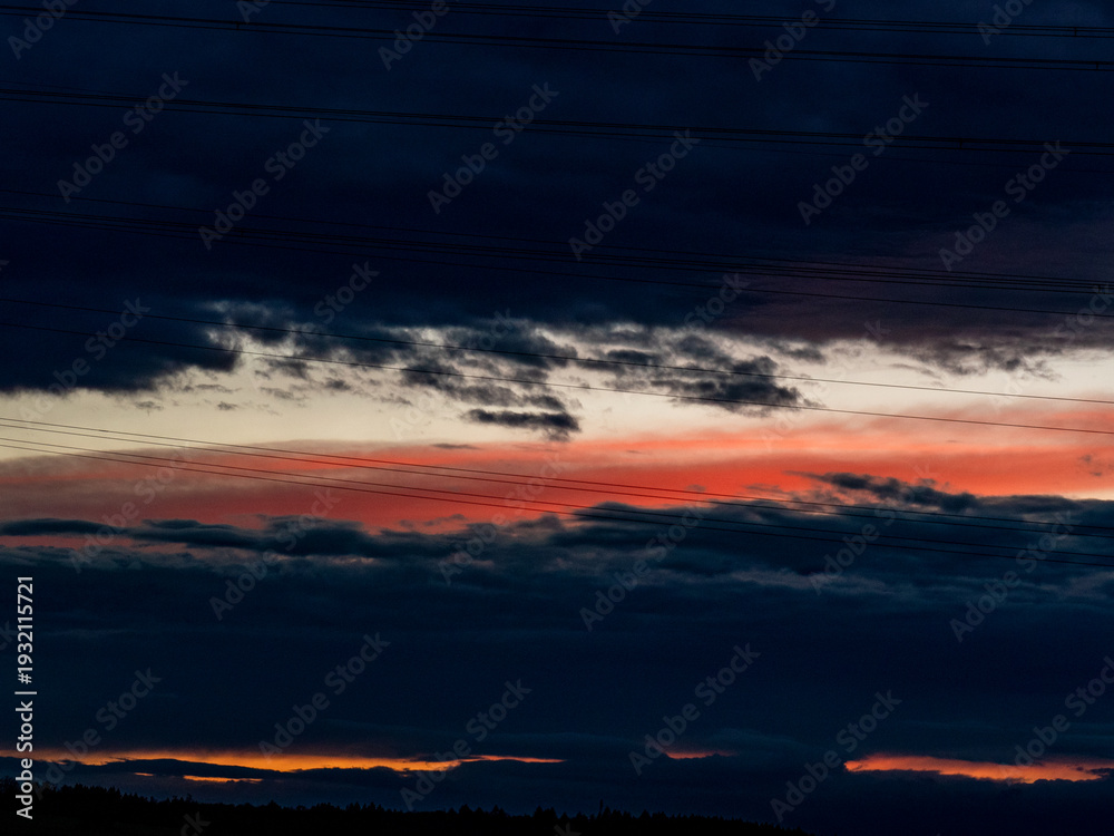 Obraz premium Wolkenhimmel bei Sonnenuntergang