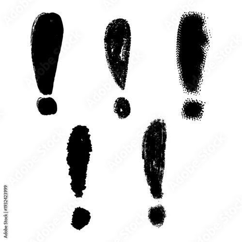 Exclamation mark hand drawing set vector for casual blog warnings. Ideal for symbolizing friendly alerts, sketchy important notes, and raw sudden realizations.