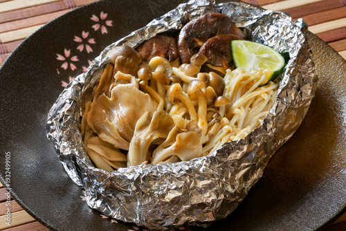 きのこのホイル焼き