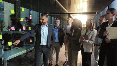 A dynamic brainstorming session promoting creativity and collaboration through engaging discussion among team members, emphasizing effective communication and innovative ideas for project development.