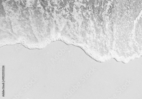 фотографія beach wave, black and white toned