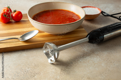 Slika na platnu A view of an immersion blender.