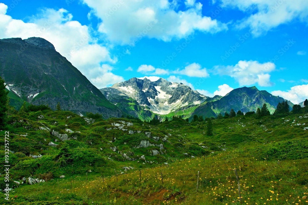 Obraz premium Austrian Alps - view of the Hochlichtspitze mountain near the town of Warth in the Lechtal Alps