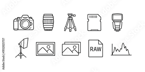 Finance and banking line icon set. Money, transaction, currency icons linear collection