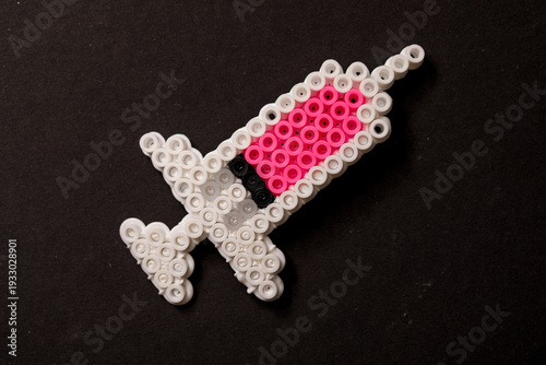 Creative syringe made of be...