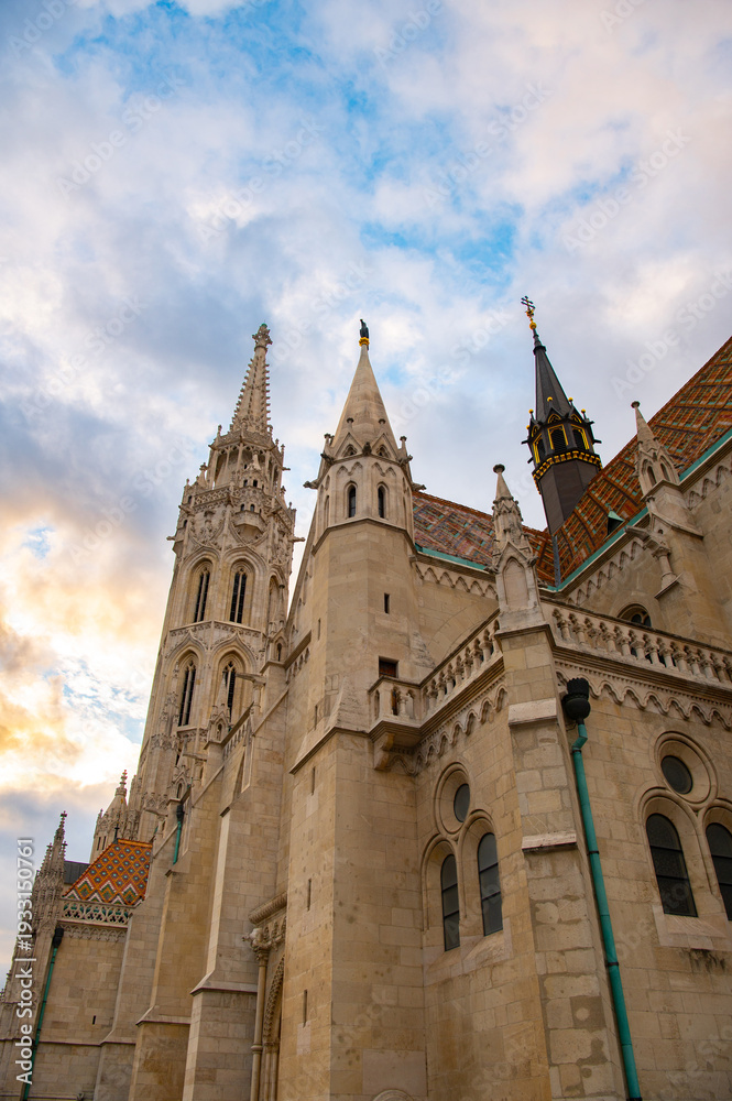 Fototapeta premium Matthias Church Budapest Hungary – Gothic Architecture and Colorful Roof Tiles