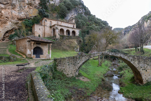 Принти на полотні Tobera romanesque hermitage and medieval bridge over river