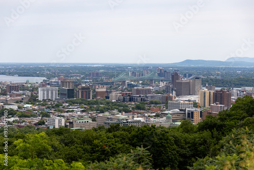 Bilde på lerret Panoramic view of Montreal from lookout during summer.