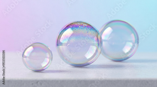 Bulles translucides flottant sur fond minimaliste