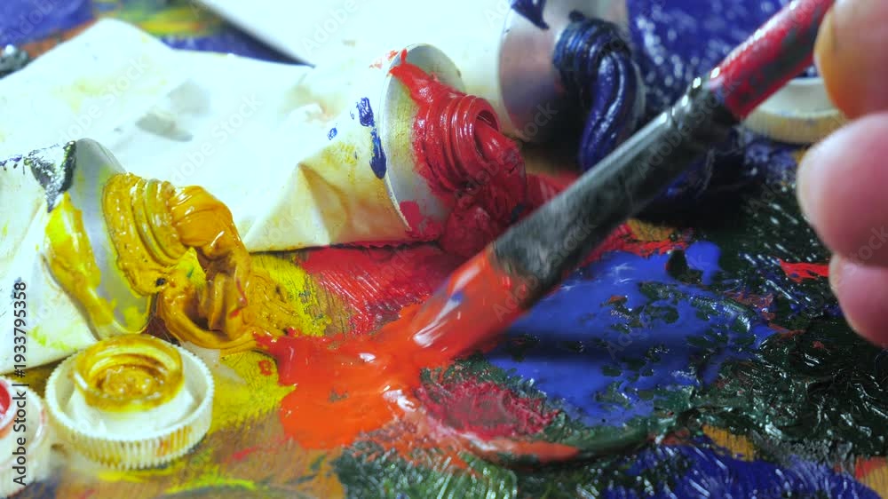 custom made wallpaper toronto digitalThe hands of the artist, work to create creative images in art. Art paints and brushes, applying multi-coloured strokes to the canvas using palette, gouache and watercolour.