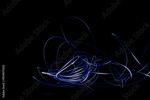 malerei blau schwarz licht