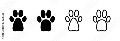Paw icon vector illustration. paw print sign and symbol. dog or cat paw