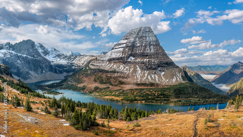 Billede på lærred Glacier National Park - Autumn at Hidden Lake overlook with view of Bearhat Moun